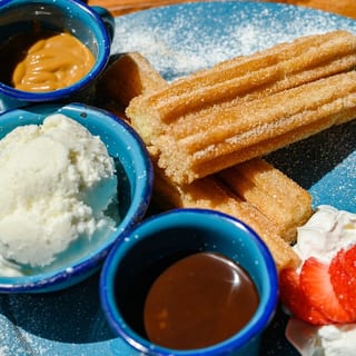 Churros de la Reina Franchesca | Nutella & Cajeta