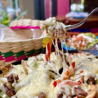Fajitas Alambre - Carne Asada (Steak), Pollo Asado (Chicken) & Chihuahua Cheese | Piedeas Negras Style